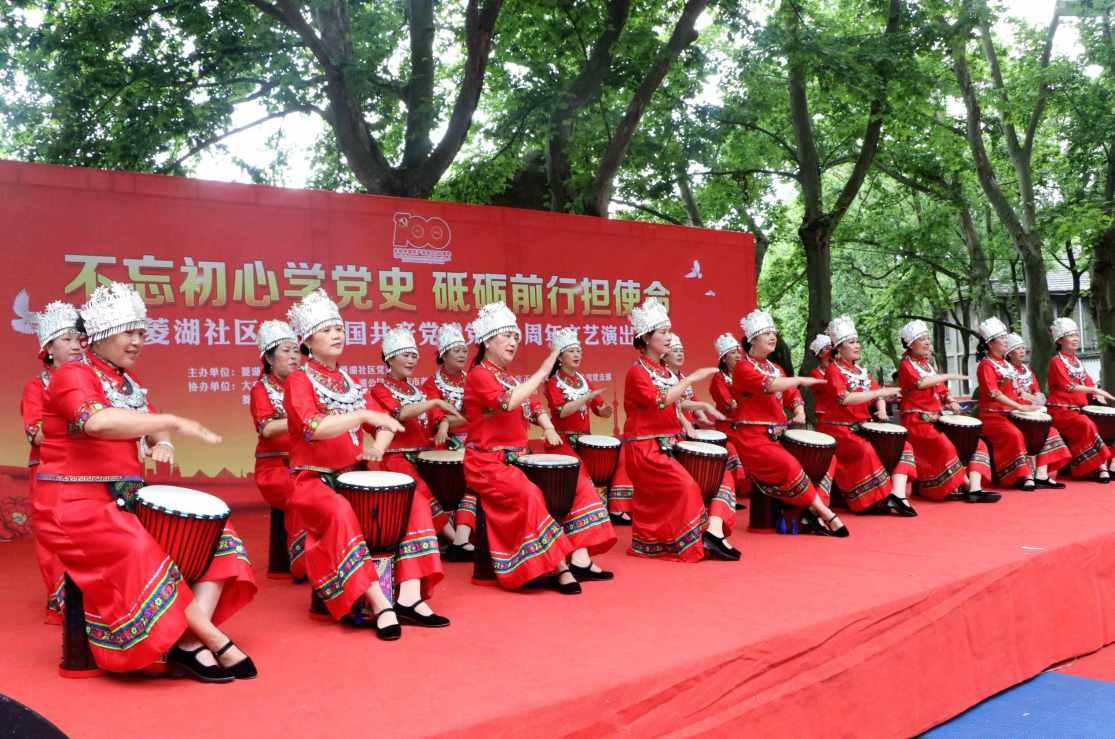 张骞文水墨—从丑趣味到致命书写性