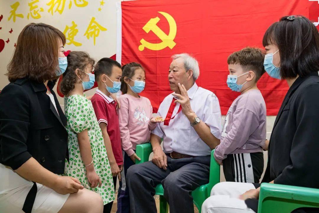 摇滚乐团的装扮